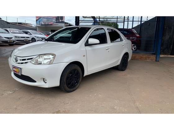 TOYOTA ETIOS 1.5 X SEDAN 16V FLEX 4P MANUAL